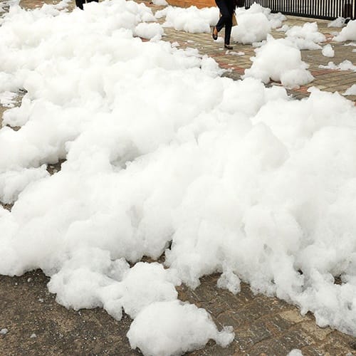 BENGALURU: After heavy rainfall, chemical 'snowfall' from Varthur Lake