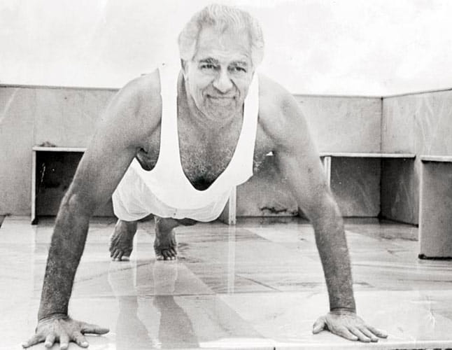 bollywood actor and world champion wrestler rustom-e-hind Dara singh story