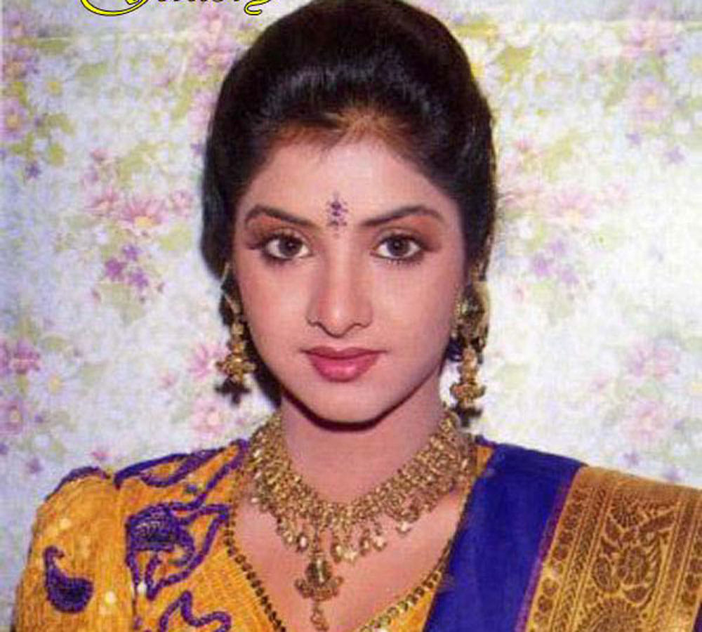 divya bharti rejected from her first movie and then sign film rupees 500