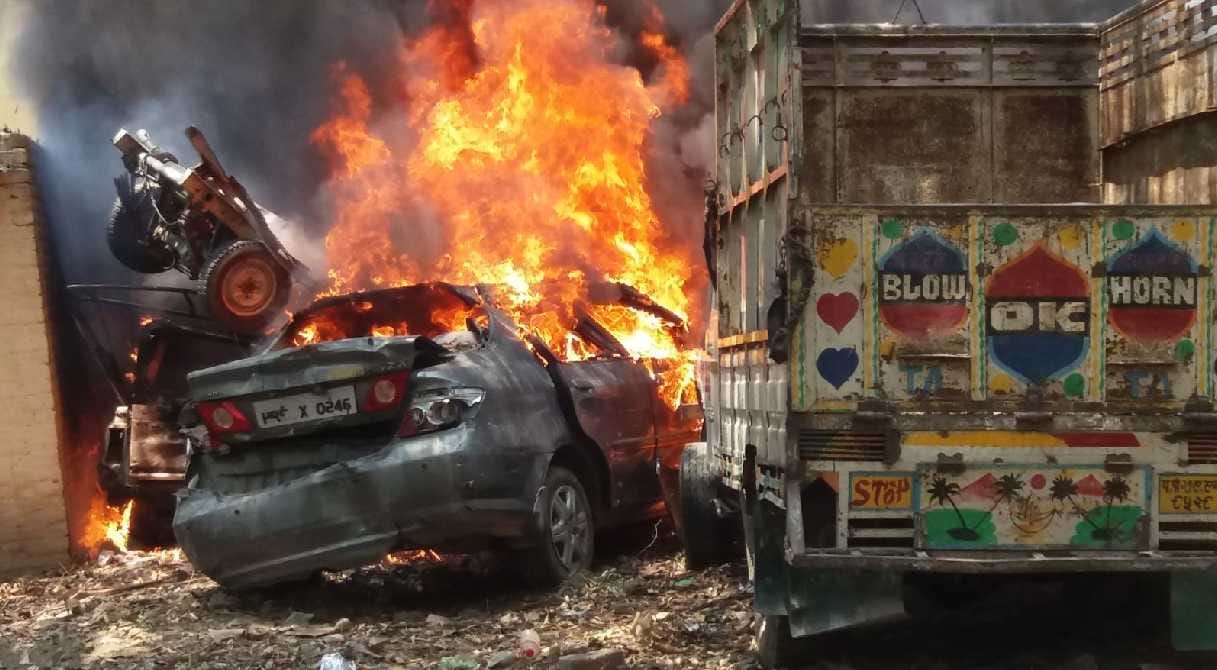 Fire in vehicles engaged in suspicious circumstances