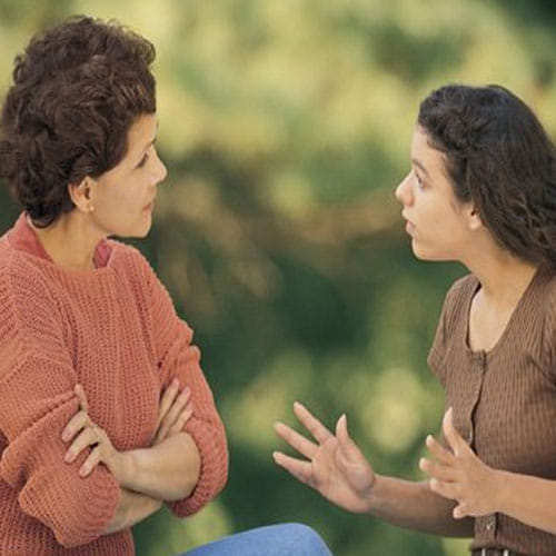 Know these 5 interesting disadvantages of staying in live in relationship