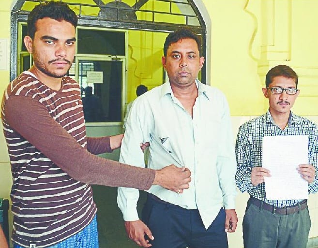 beaten nagar palika team,  threatens