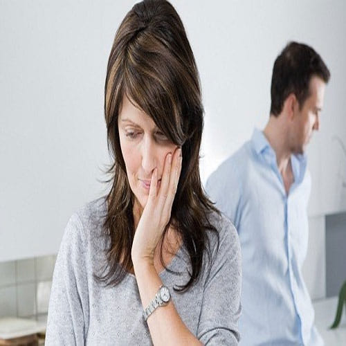 Know these 5 interesting disadvantages of staying in live in relationship