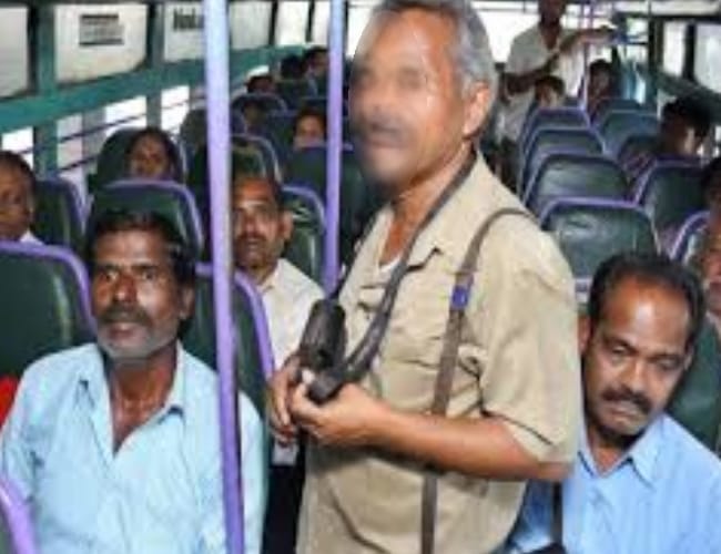 condutors will be punished for not giving ticket to passengers
