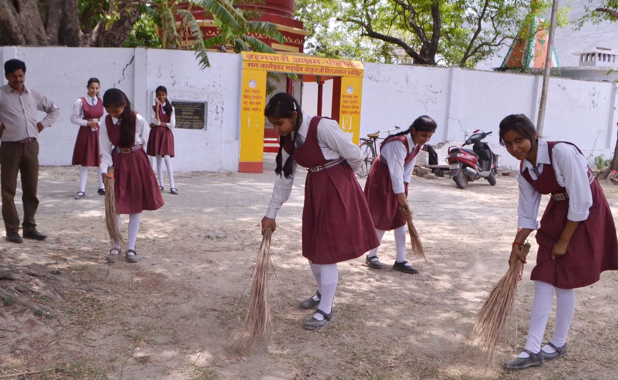 Cleanliness drive on students Brahmachari ghat