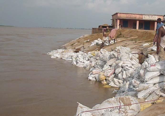 one lakh ruppes fine on contractor after mla complaint
