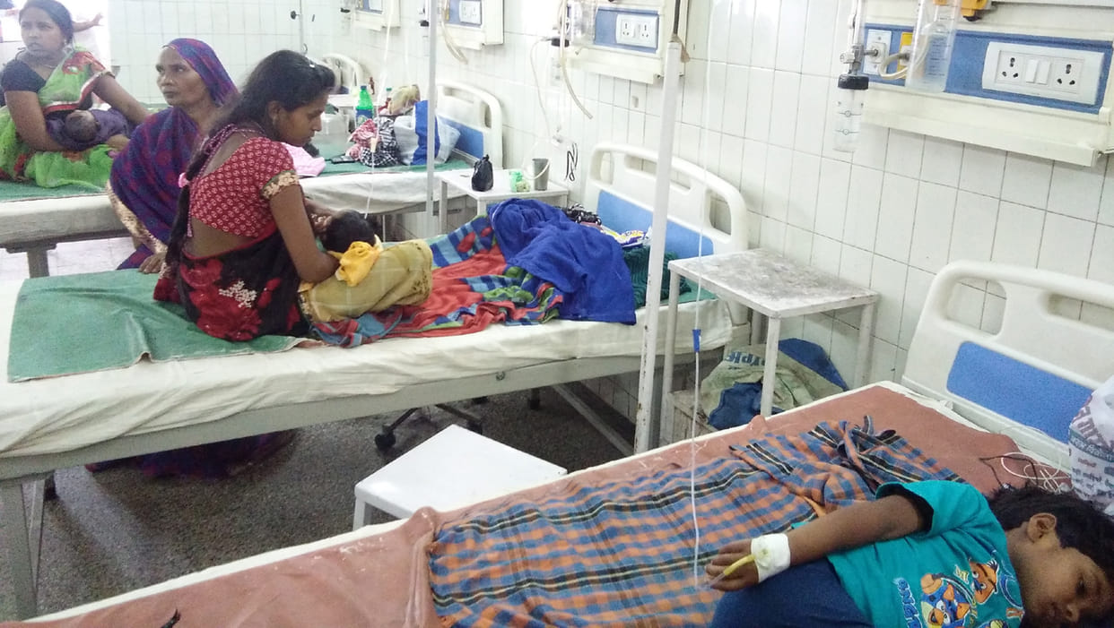 mny chidren admited due to high fever