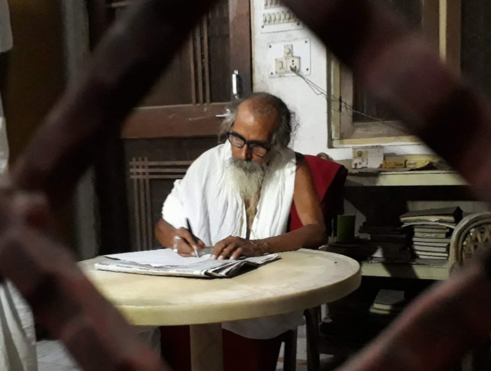 swami shivanand saraswati drink water