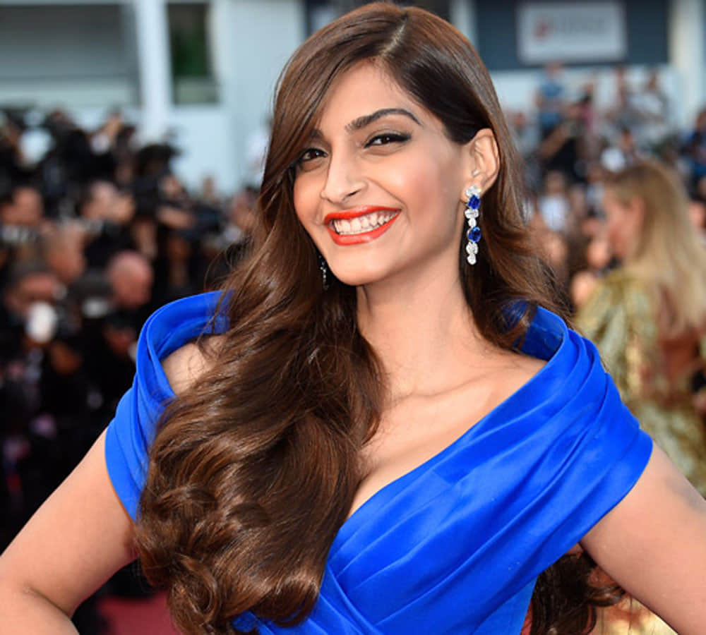 Sonam Kapoor Trolled Over Covid 19 Vaccine On Social Media Users Says You Don't Have Google