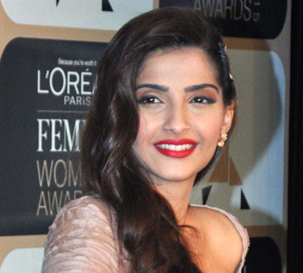 When Sonam Kapoor failed to respond to Amitabh Bachchan Birthday SMS