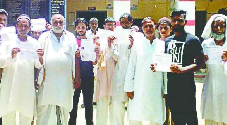 The municipality has given permission, police is upset