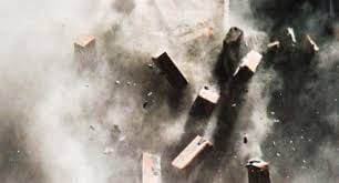 Half a dozen people injured in the roof of the public rest house