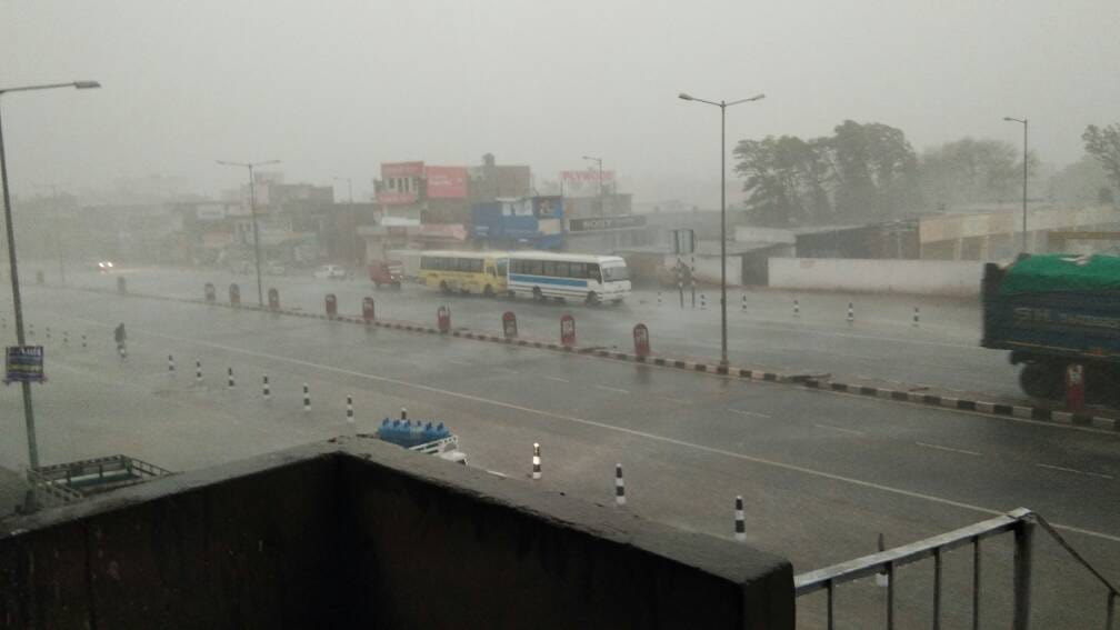dust storm causes certain change in weather of jaipur