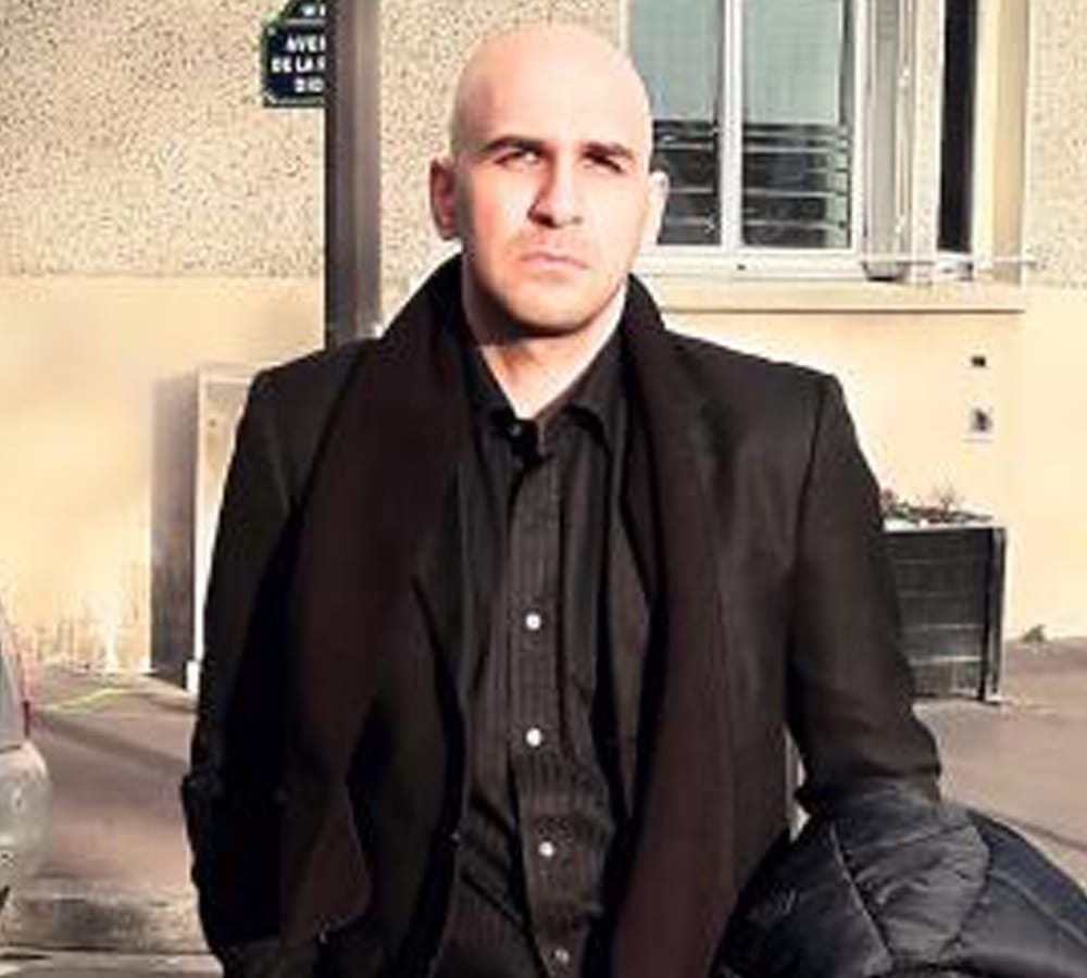 Olivier Sanjay Lafont, Kareena Kapoor's fiance from '3 Idiots' is a popular author, cartoonist