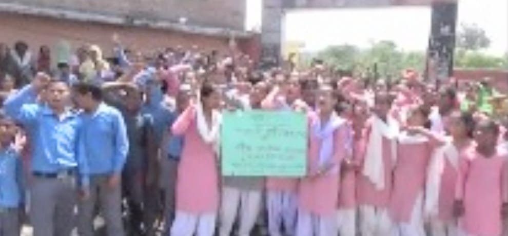 students on hunge strike in school