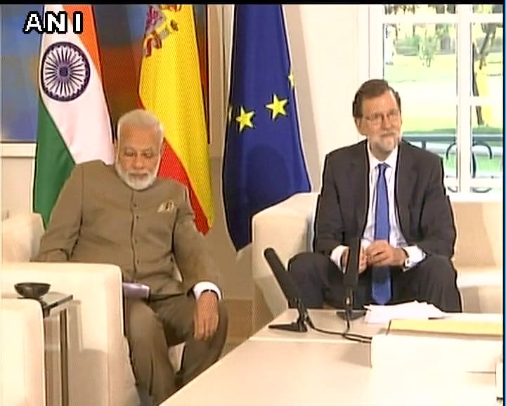  PM modi reaches spain and meets to president Mariano Rajoy in Madrid