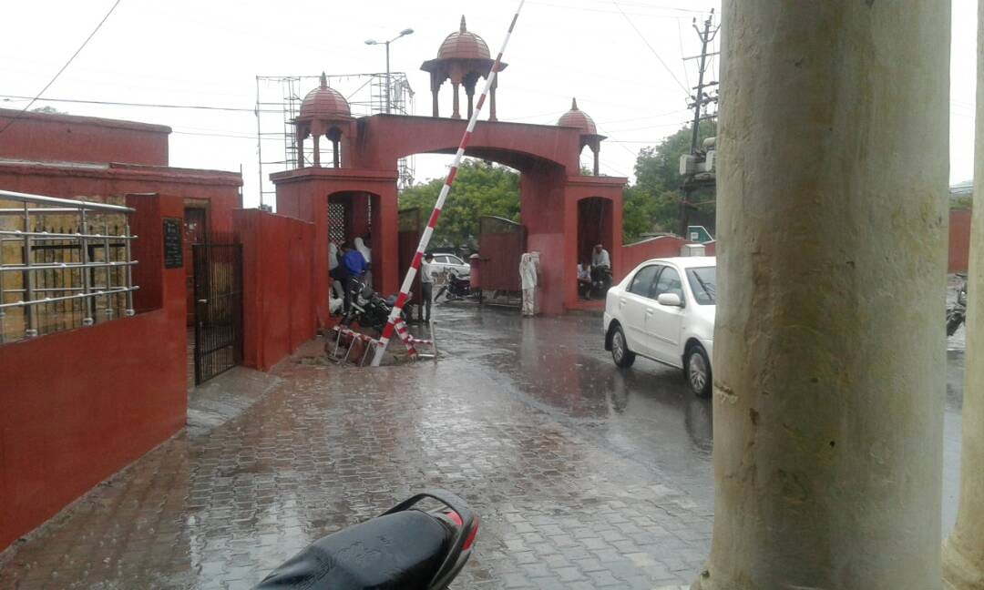 thunderstorm in agra Heavey Rain relife hot summer Weather Update News
