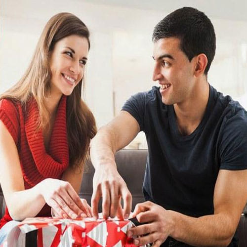 Know why girls are fond of funny boys rather than serious guys