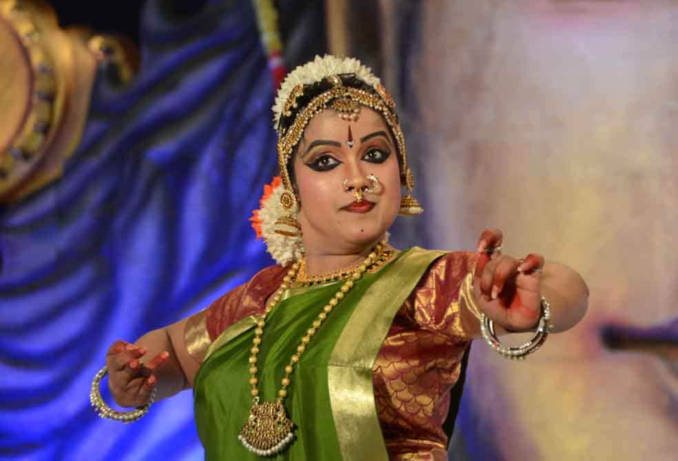 singer vinod rathode perfromance at sur ganga music festival