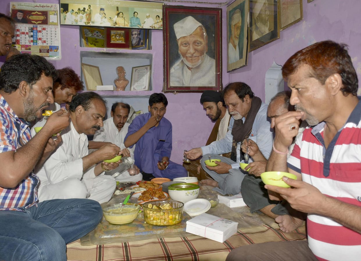 Ustad Bismillah Khan remembered, Roza Iftar on the house