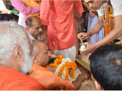 analysis of yogi adityanath ayodhya visit.
