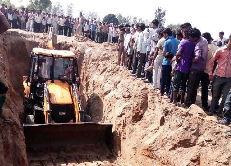 Youth trapped in 40 feet deep well, released rescue mission