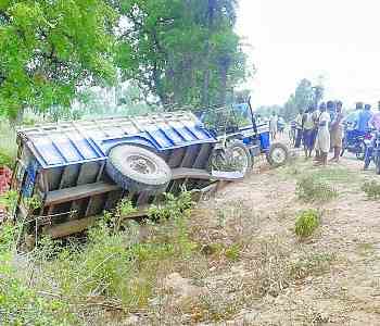 One killed, 13 wounded in accidents
