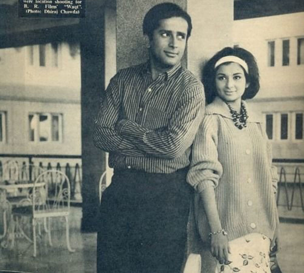 veteran actress sharmila tagore was mad for shashi kapoor know this intersting fact 
