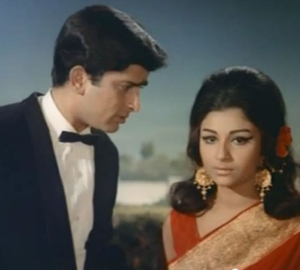 veteran actress sharmila tagore was mad for shashi kapoor know this intersting fact 
