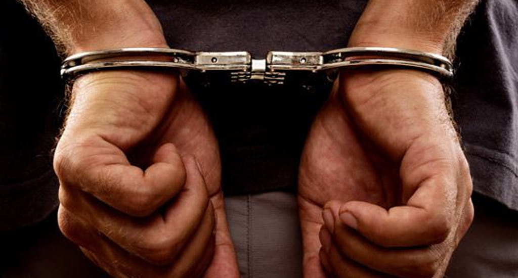 prisoner escapes in police custody at etawah