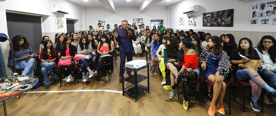 big boss fame fashion designer Imam Siddique mets with fashion designing students in jaipur