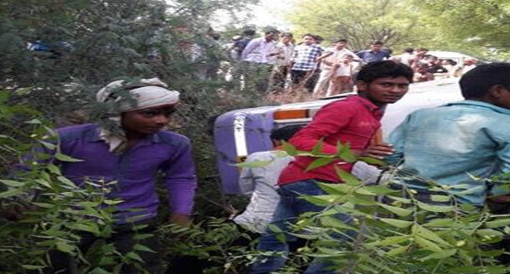 eighteen people injured in roadways bus accident at kanpur