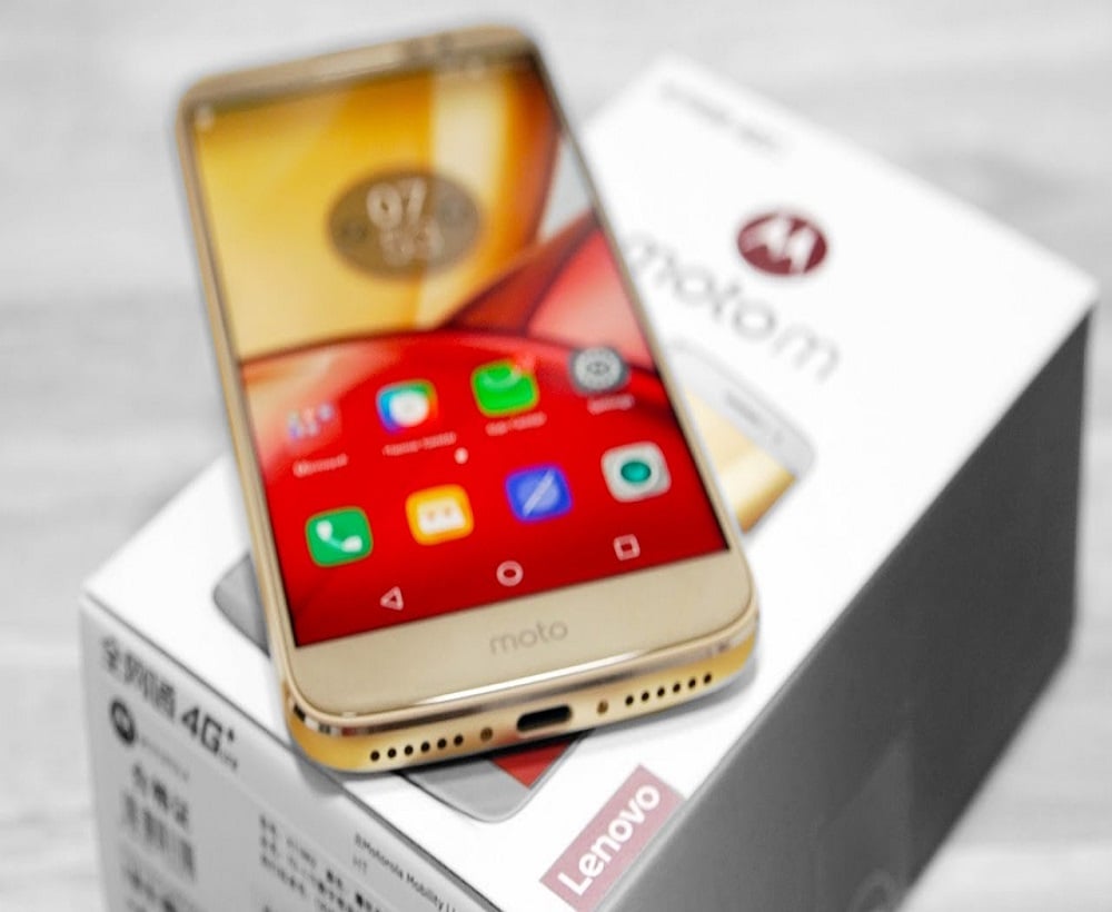 Moto M