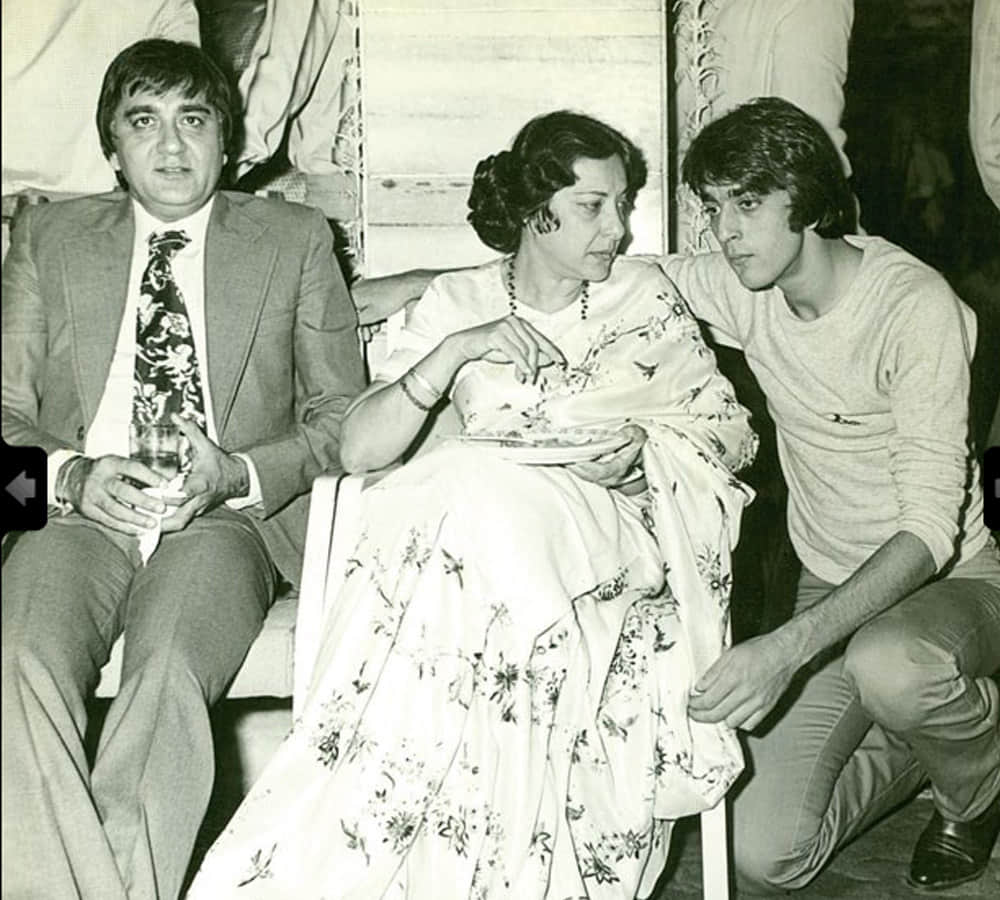 Sanjay Dutt used nargis dutt for make girlfriend rajkumar hirani revealed