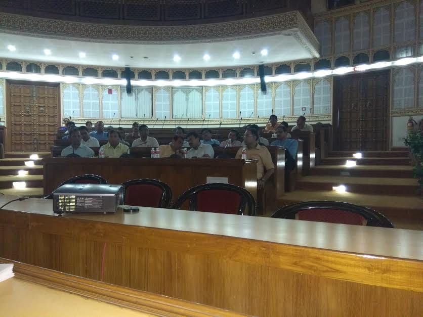 Meeting in municipal corporation, decisions about cleanliness