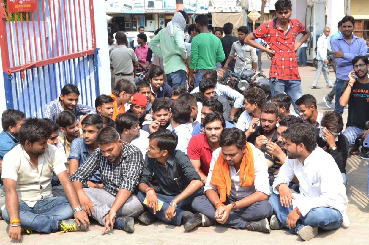 Students encroach on Sadar police station