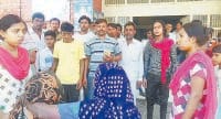 kaithal, ambulance, injured die, family, members protest