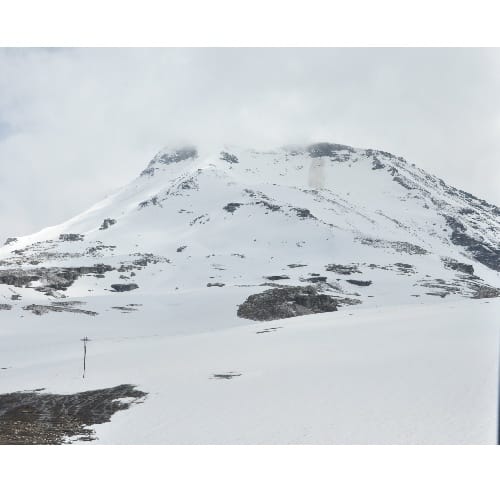 Fresh snowfall at rohtang pass manali