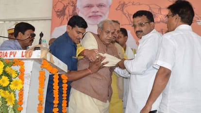 minister satyadev pachauri ill during speech