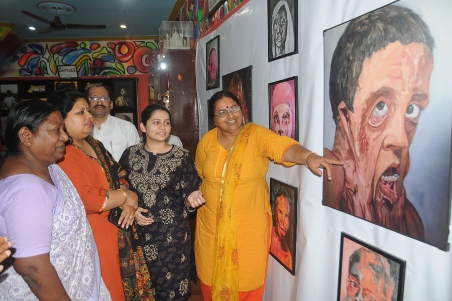 acid attack survivors story on canvas in sheroes hangout cafe in agra 