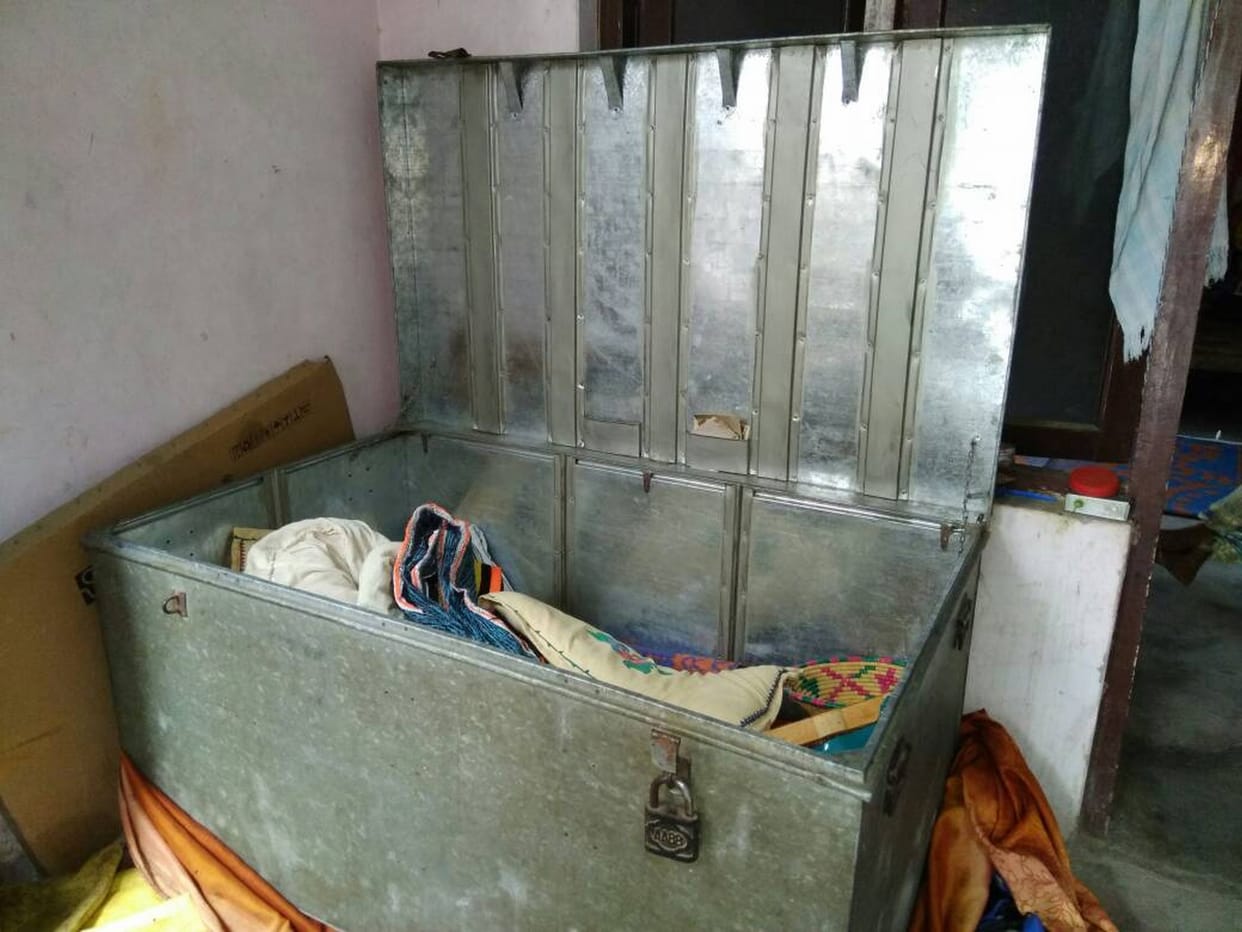 Four lakhs of two houses stolen