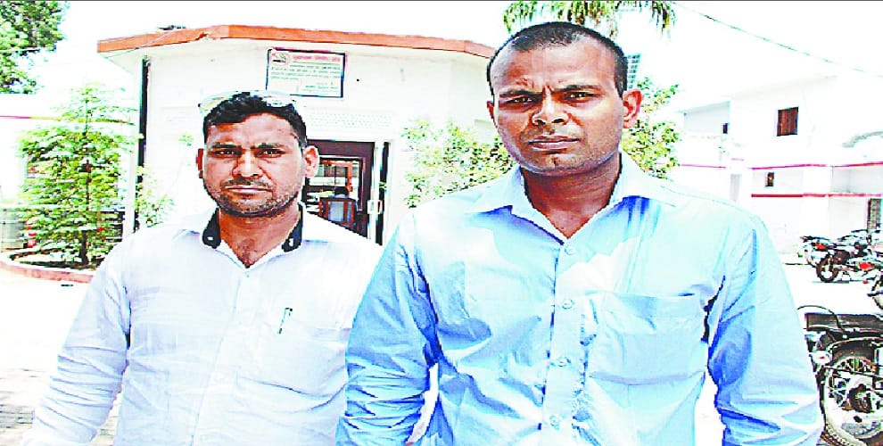 A gang of Rajasthan slapped two lakhs with two brothers,