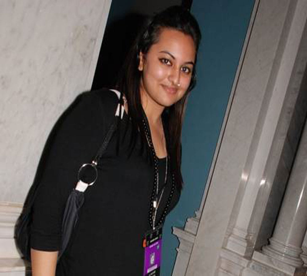 Sonakshi Sinha Birthday Special, Her Journey From Fat To One Of The Bollywood Hot Actresses