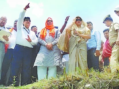 three hundred crore scam in algin charsadi dam construction in gonda.