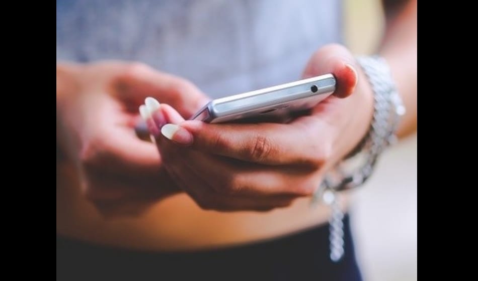 boyfriend killed girlfriend as she demands mobile as gift noida crime news