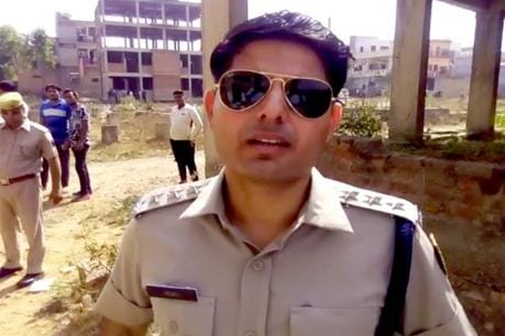 This favored RPS officer confronted with Panther in alwer rajasthan