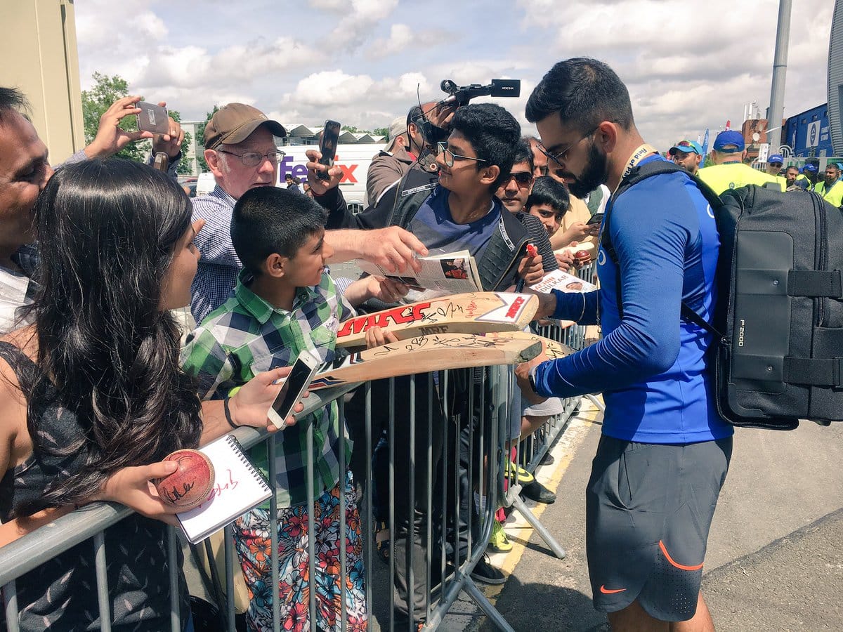 ICC Champions Trophy 2017: MS Dhoni, Virat Kohli delight fans after net sessions