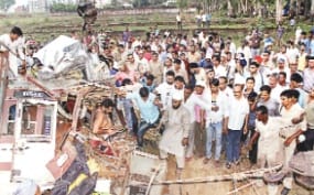 one dies due to Truck break failure