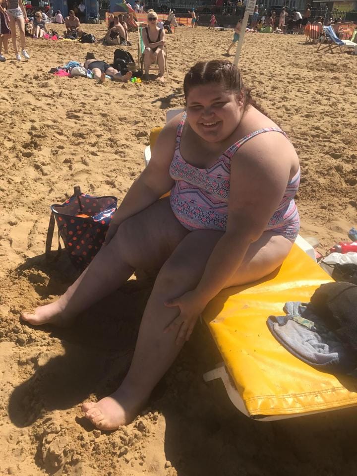 girl was cruelly bullied for being ‘fat’ hits back for swimming