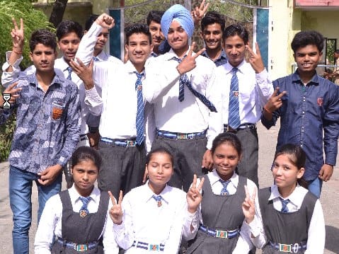 Among the 10 CGPAs, the highest percentage of cam scholar